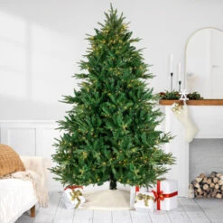 Northlight Real Touch™? Full Pre-Lit Juniper Pine Artificial Christmas Tree - 6.5' - Warm White LED
