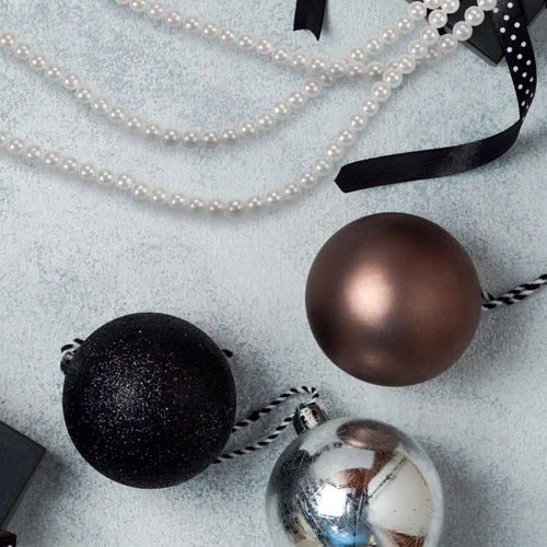 Northlight 15' X .25" White Pearl Beaded Christmas Garland 3 Northlight 15' X .25" White Pearl Beaded Christmas Garland - Image 3